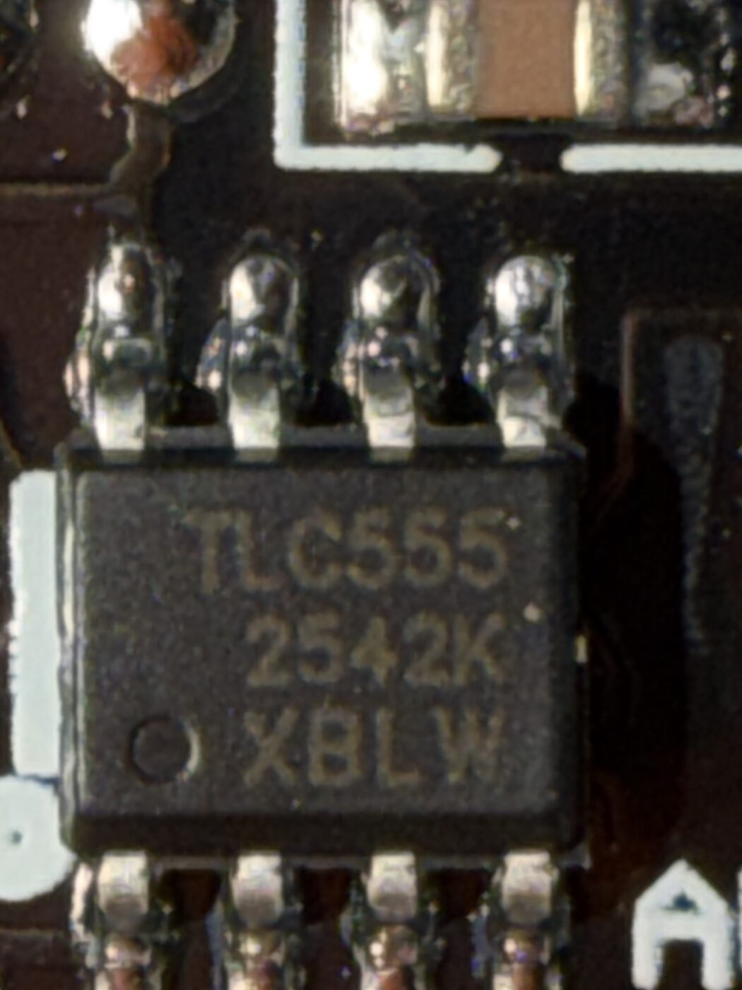 TLC555 timer chip